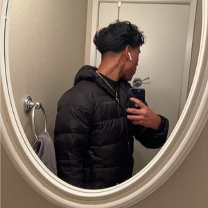 Meet your Posher, Adrian